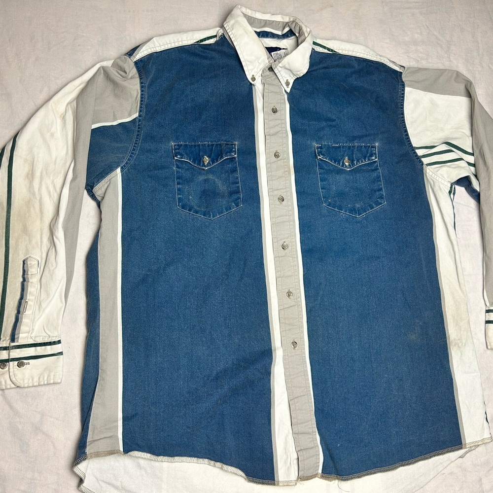 VTG Wrangler Brushpopper Blue and White Striped Button Down Shirt
